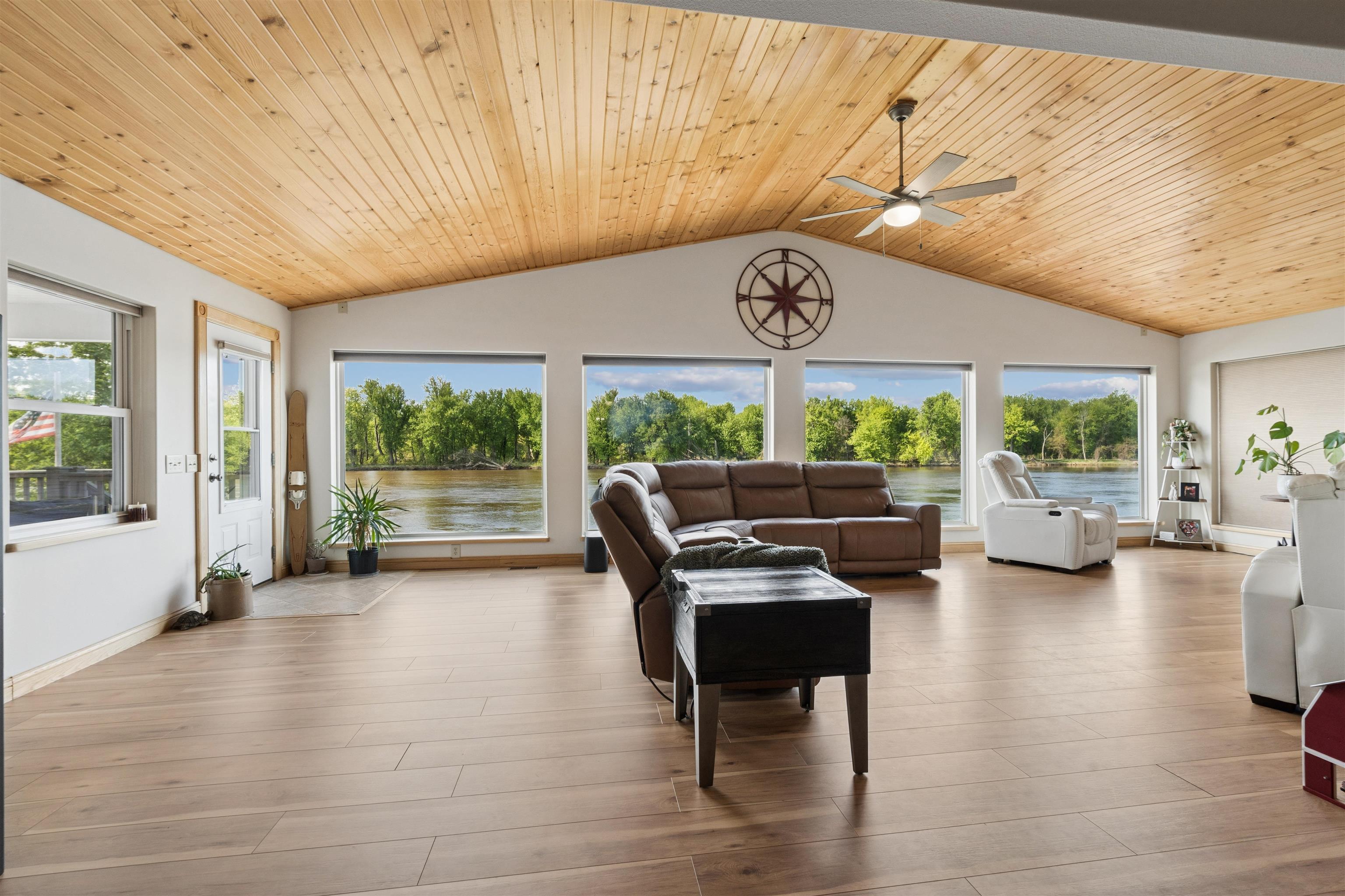 1312 Jack Oak Road Cassville, WI 53806 - Photo 5 of 49