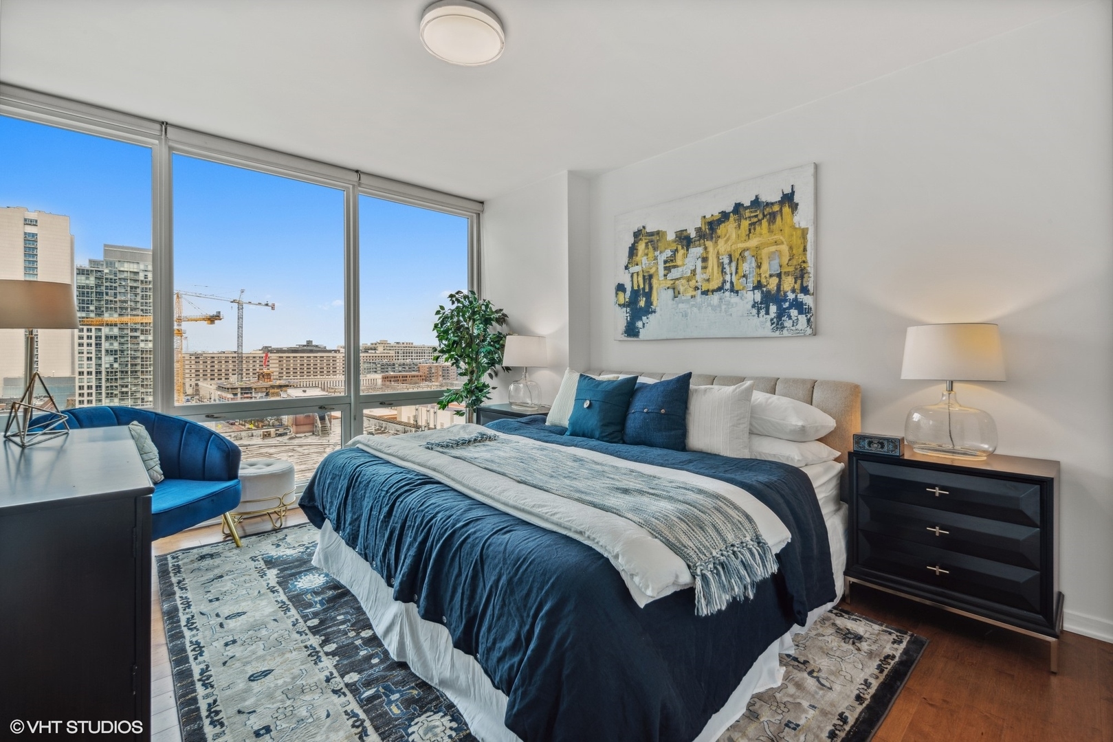 757 North Orleans Street, Unit 1111 Chicago, IL 60654 - Photo 10 of 16 a bedroom with bed and balcony