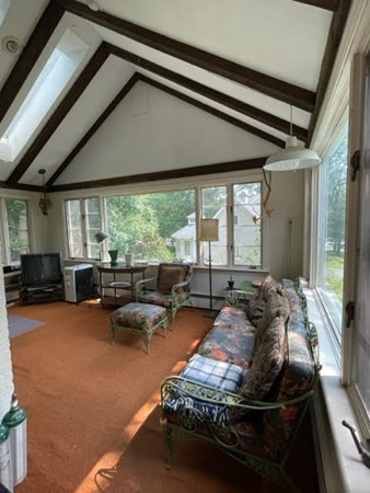 90 Bellingham Road Chestnut Hill, MA 02467 - Photo 5 of 10 Gallery Image 5