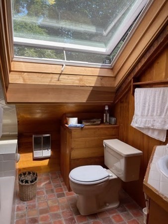 90 Bellingham Road Chestnut Hill, MA 02467 - Photo 9 of 10 Gallery Image 9