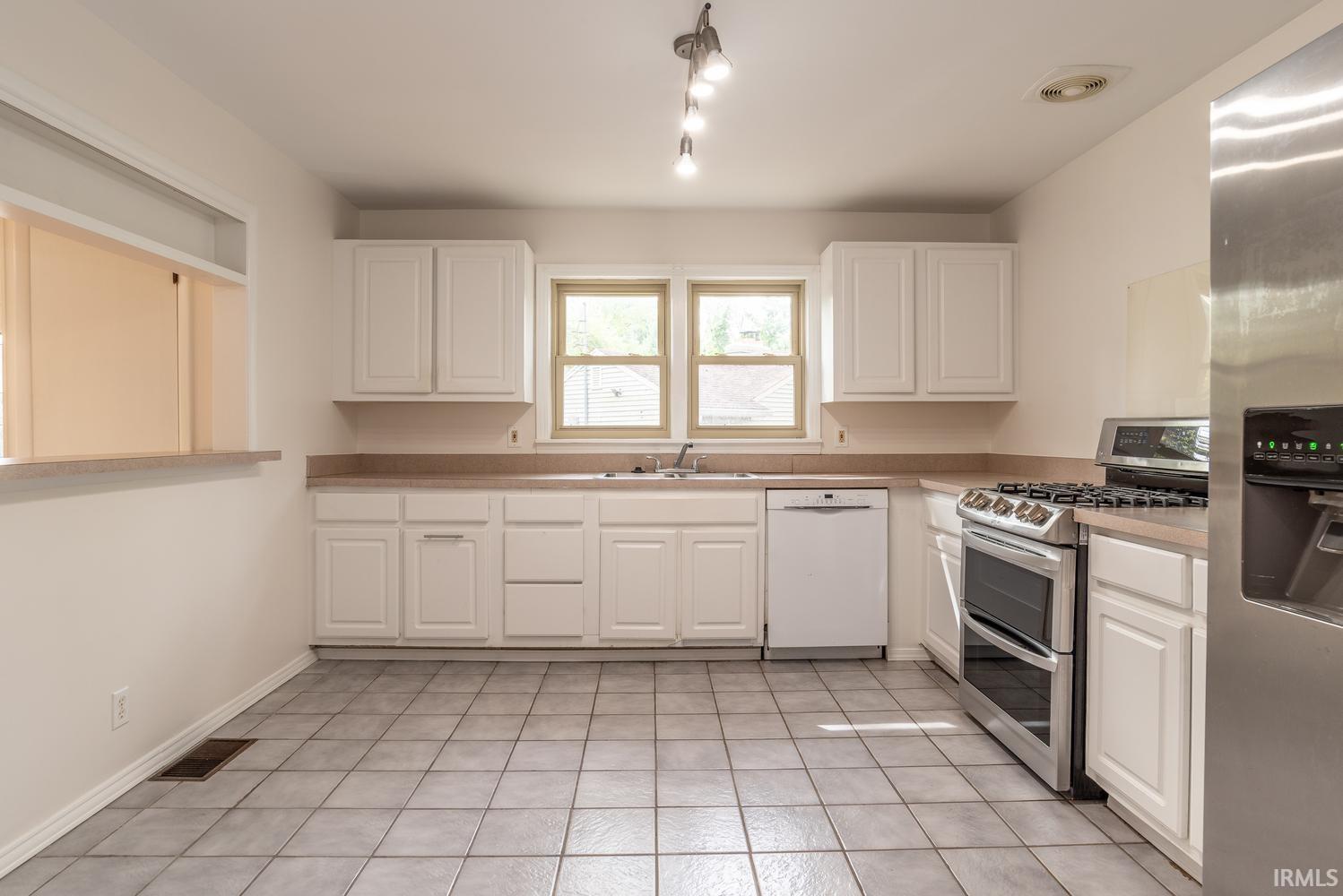 1017 South Mitchell Street Bloomington, IN 47401 - Photo 9 of 29