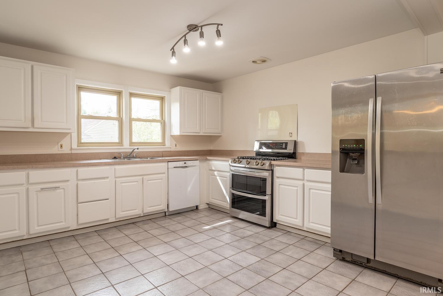 1017 South Mitchell Street Bloomington, IN 47401 - Photo 10 of 29