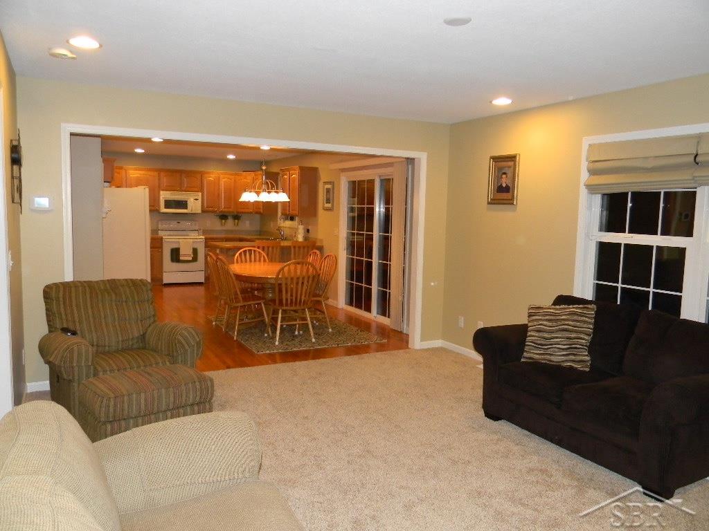 11870 Dice Road Freeland, MI 48623 - Photo 9 of 37 31263087-8.JPG