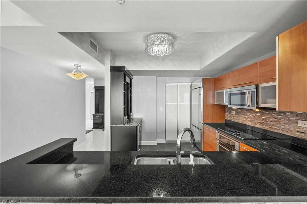 3000 Oasis Grand Boulevard, Unit 2103 Fort Myers, FL 33916 - Photo 17 of 50