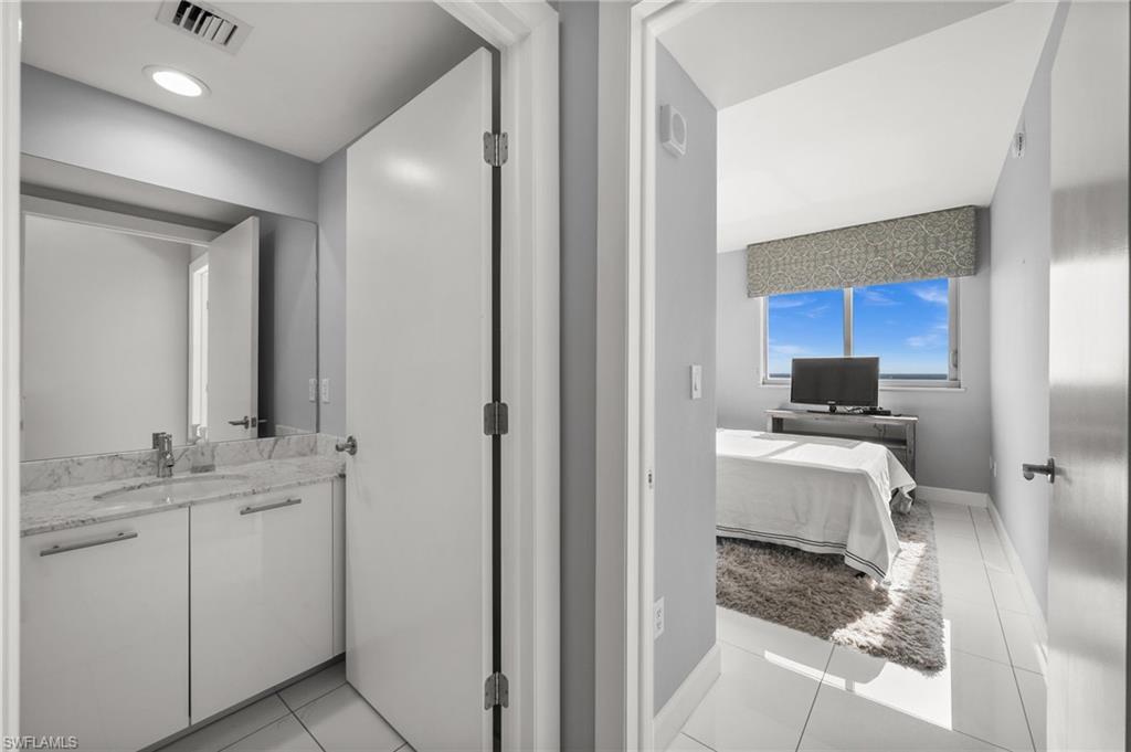 3000 Oasis Grand Boulevard, Unit 2103 Fort Myers, FL 33916 - Photo 26 of 50