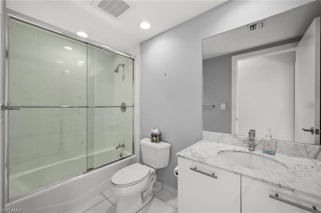 3000 Oasis Grand Boulevard, Unit 2103 Fort Myers, FL 33916 - Photo 27 of 50