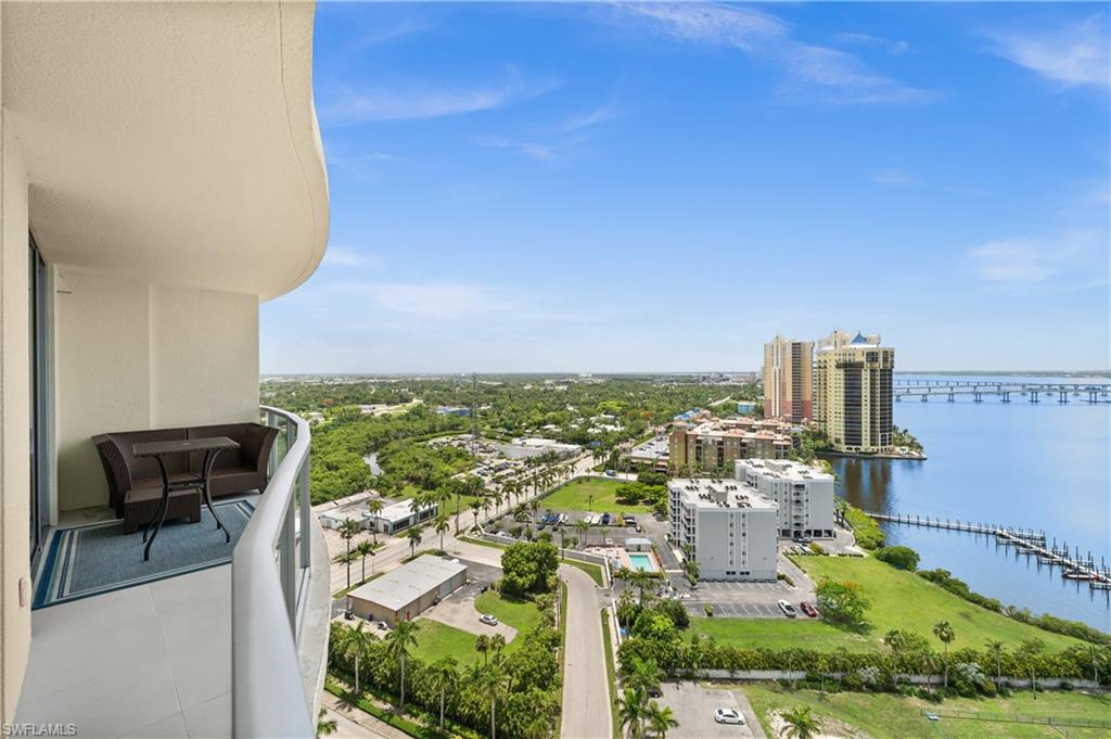 3000 Oasis Grand Boulevard, Unit 2103 Fort Myers, FL 33916 - Photo 34 of 50