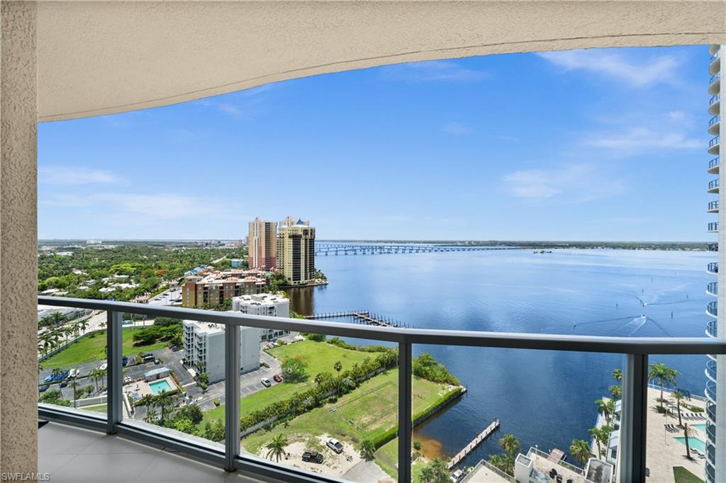 3000 Oasis Grand Boulevard, Unit 2103 Fort Myers, FL 33916 - Photo 35 of 50