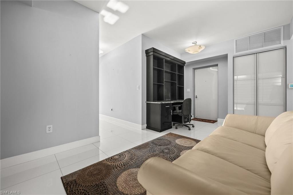 3000 Oasis Grand Boulevard, Unit 2103 Fort Myers, FL 33916 - Photo 6 of 50