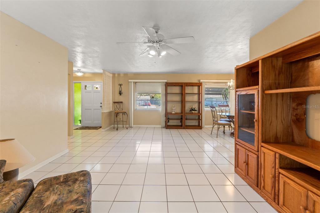 7222 Holiday Drive Spring Hill, FL 34606 - Photo 13 of 50 a view of an entryway with wooden floor