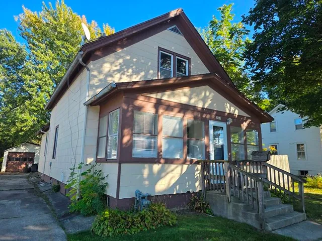 $149,900 | 2507 North 10th Street, Sheboygan, WI 53083