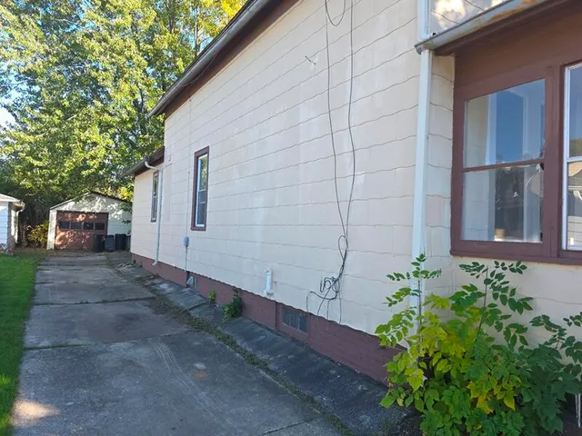 $149,900 | 2507 North 10th Street, Sheboygan, WI 53083