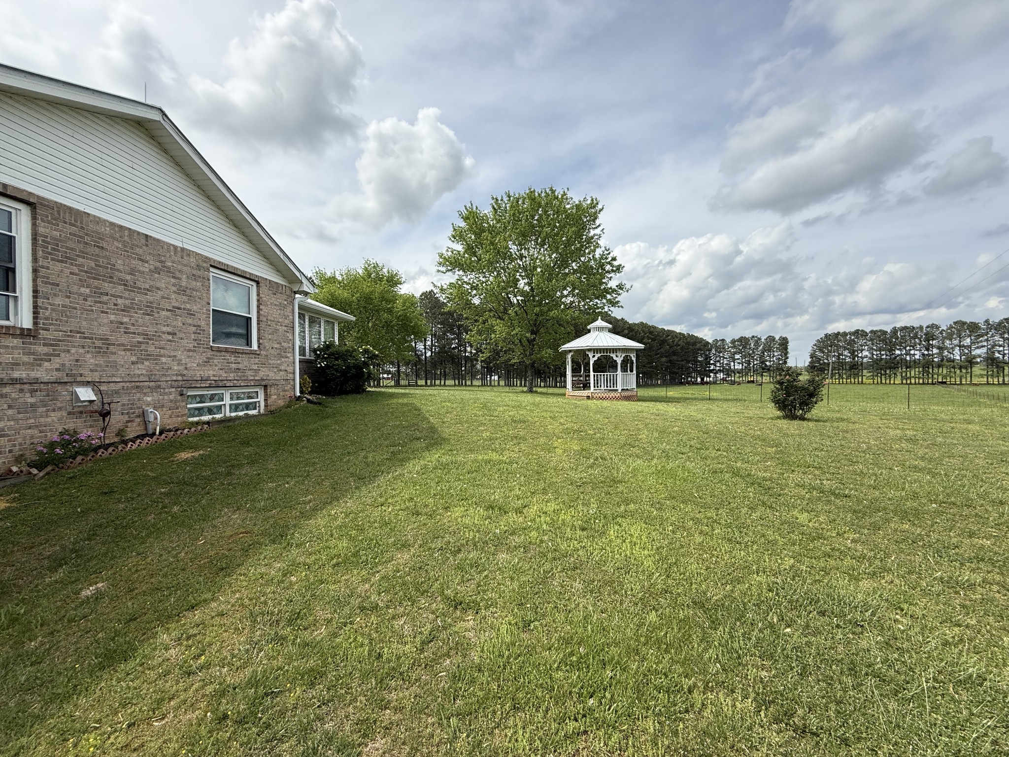 5 Carol Road Summertown, TN 38483 - Photo 52 of 60 a view of a house with a yard