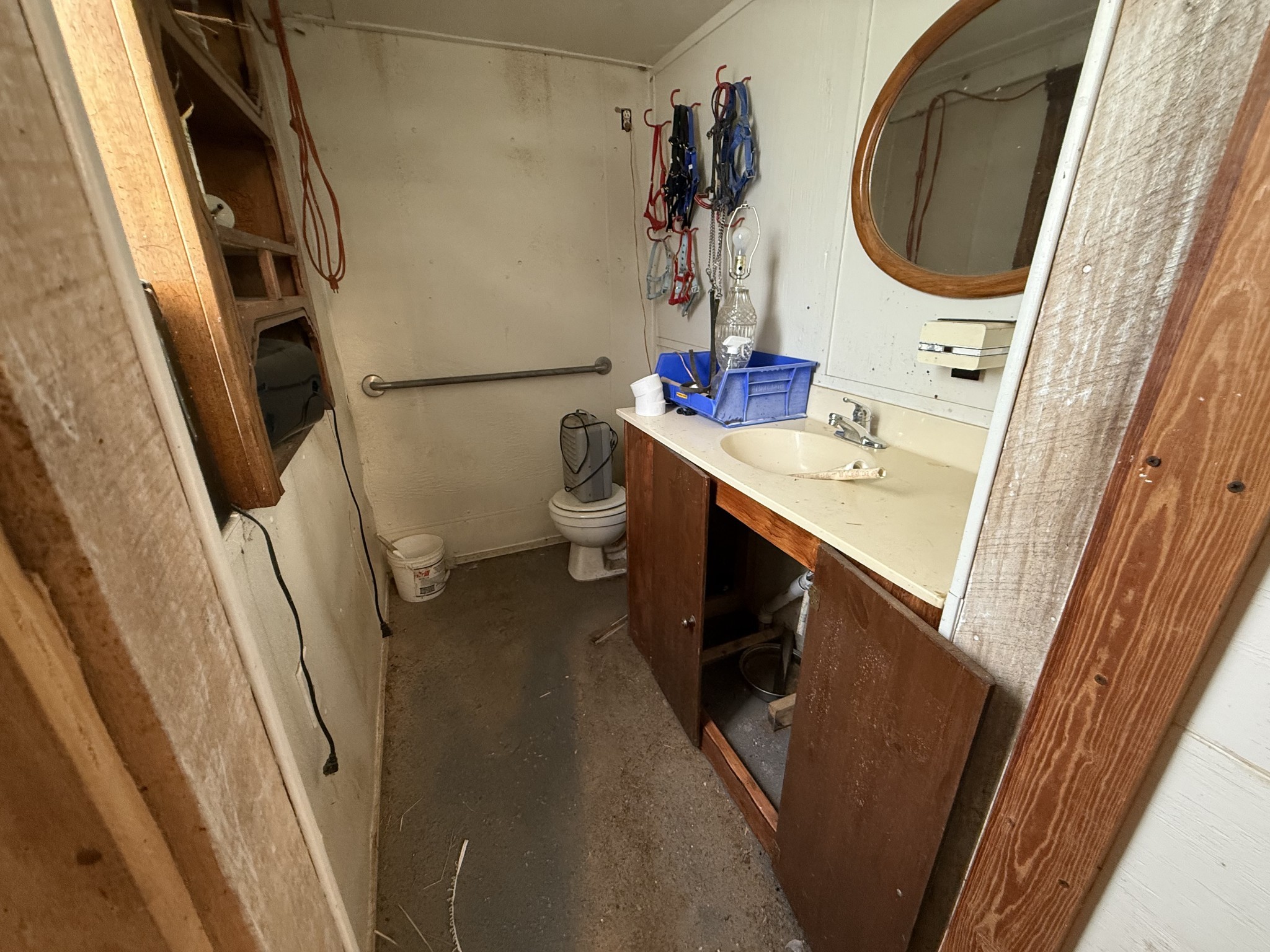 5 Carol Road Summertown, TN 38483 - Photo 57 of 60 a bathroom with a sink and a mirror