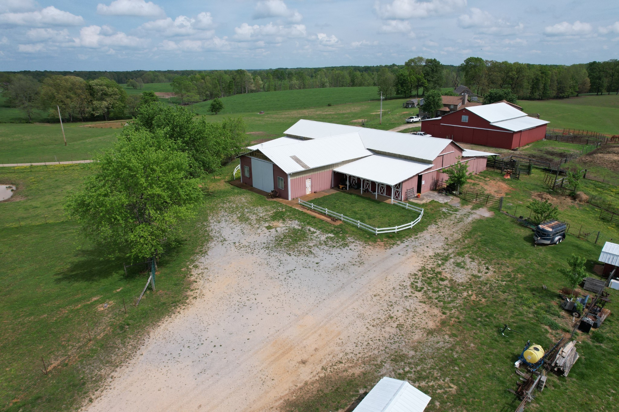 5 Carol Road Summertown, TN 38483 - Photo 6 of 60 an aerial view of a house with a garden