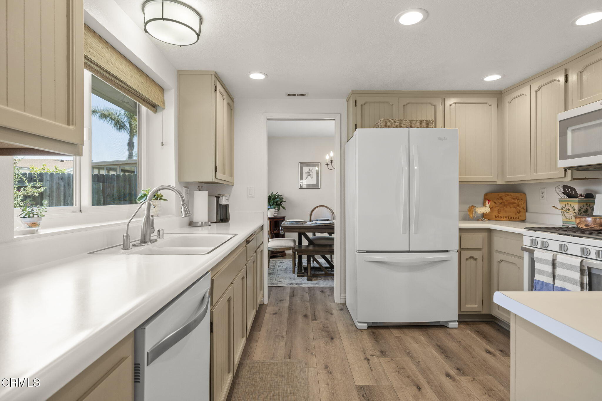 3051 Ketch Place Oxnard, CA 93035 - Photo 12 of 43 16-web-or-mls-UpmarketMedia-3051Ket-57