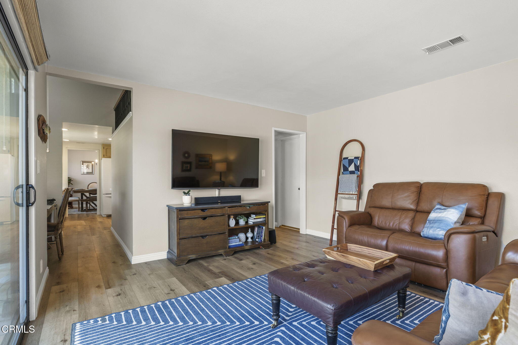 3051 Ketch Place Oxnard, CA 93035 - Photo 18 of 43 25-web-or-mls-UpmarketMedia-3051Ket-81