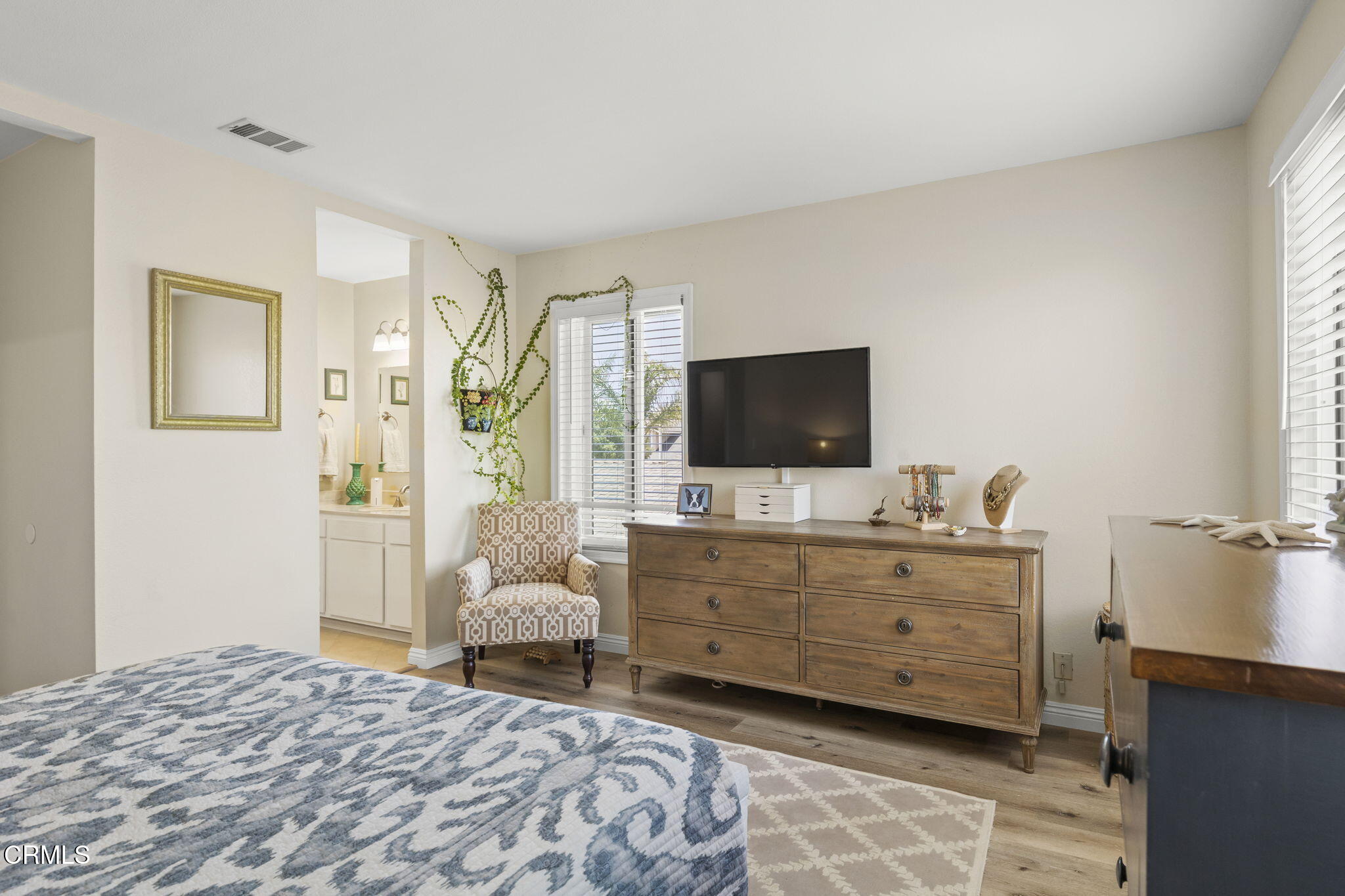 3051 Ketch Place Oxnard, CA 93035 - Photo 24 of 43 32-web-or-mls-UpmarketMedia-3051Ket-114