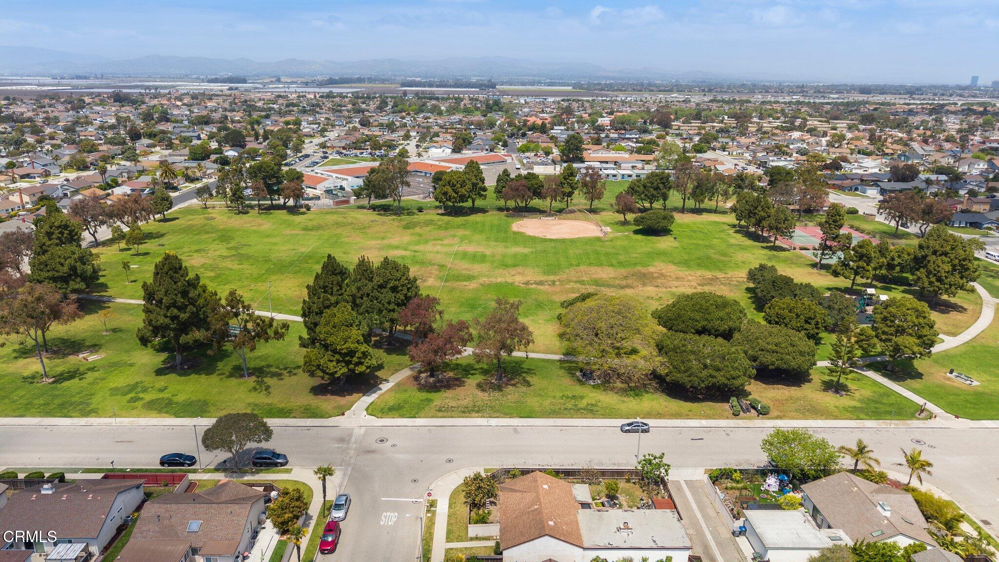 3051 Ketch Place Oxnard, CA 93035 - Photo 43 of 43 61-web-or-mls-UpmarketMedia-ViaMarinaPar