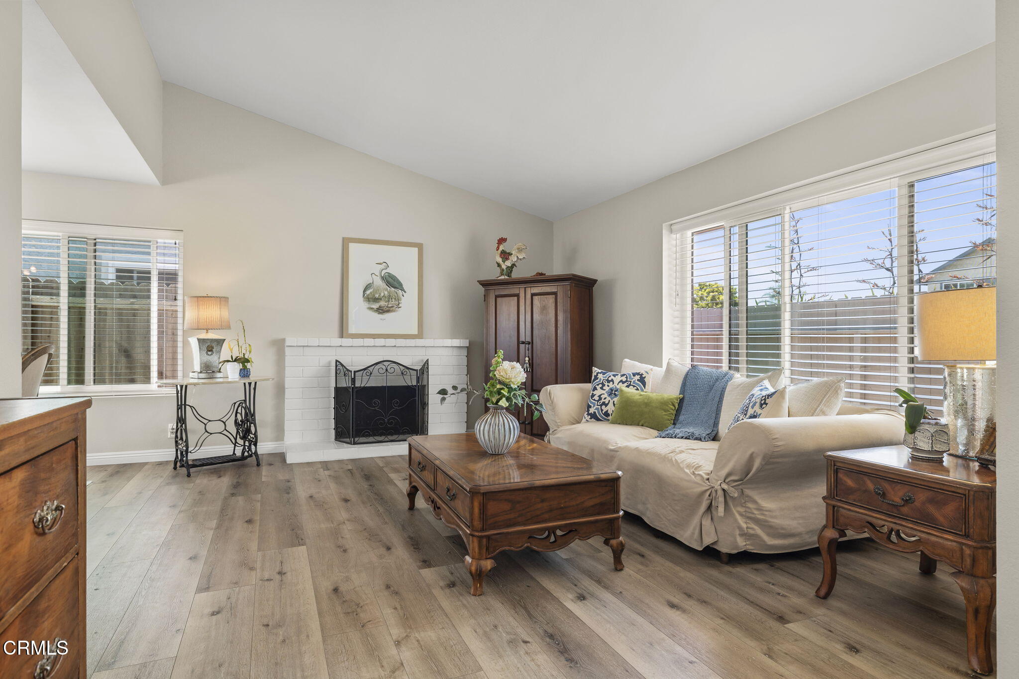 3051 Ketch Place Oxnard, CA 93035 - Photo 6 of 43 9-web-or-mls-UpmarketMedia-3051Ket-24