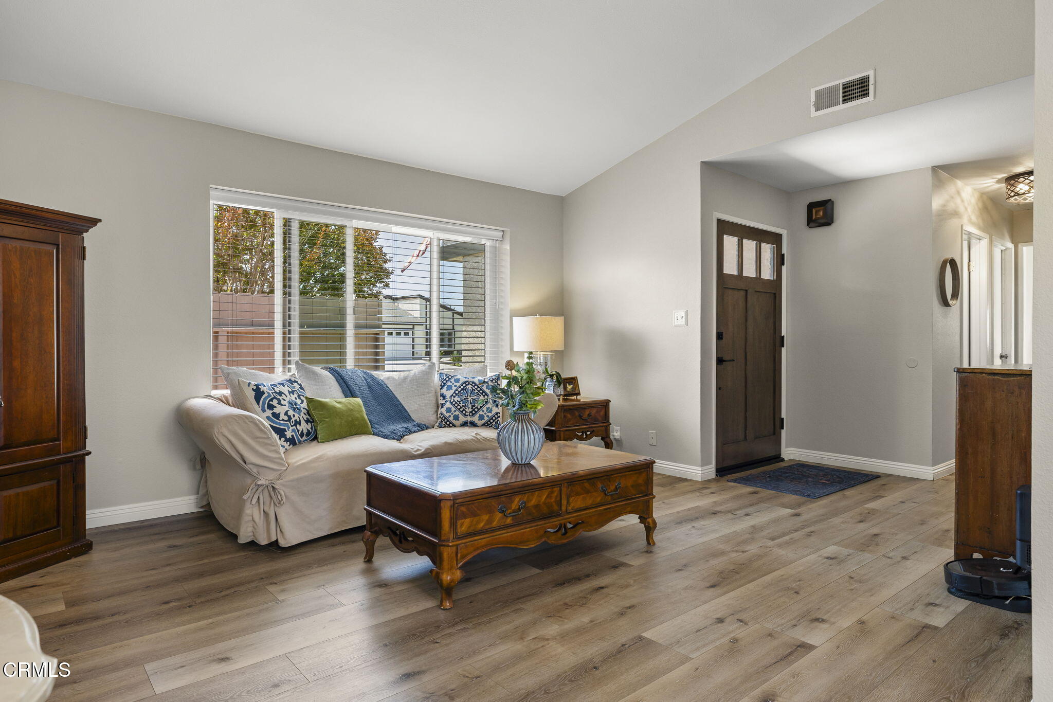 3051 Ketch Place Oxnard, CA 93035 - Photo 7 of 43 11-web-or-mls-UpmarketMedia-3051Ket-30