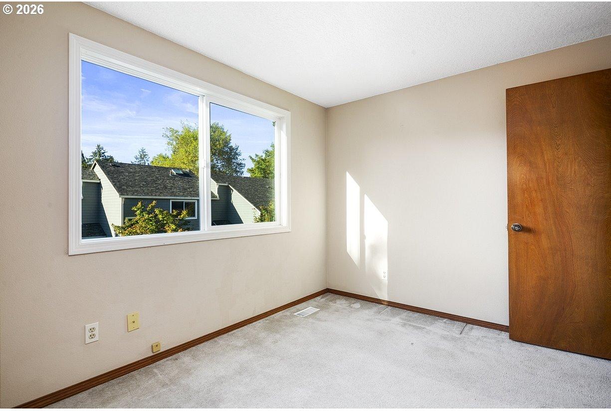 20474 Southwest Rosa Drive Beaverton, OR 97078 - Photo 19 of 39 Gallery Image 19