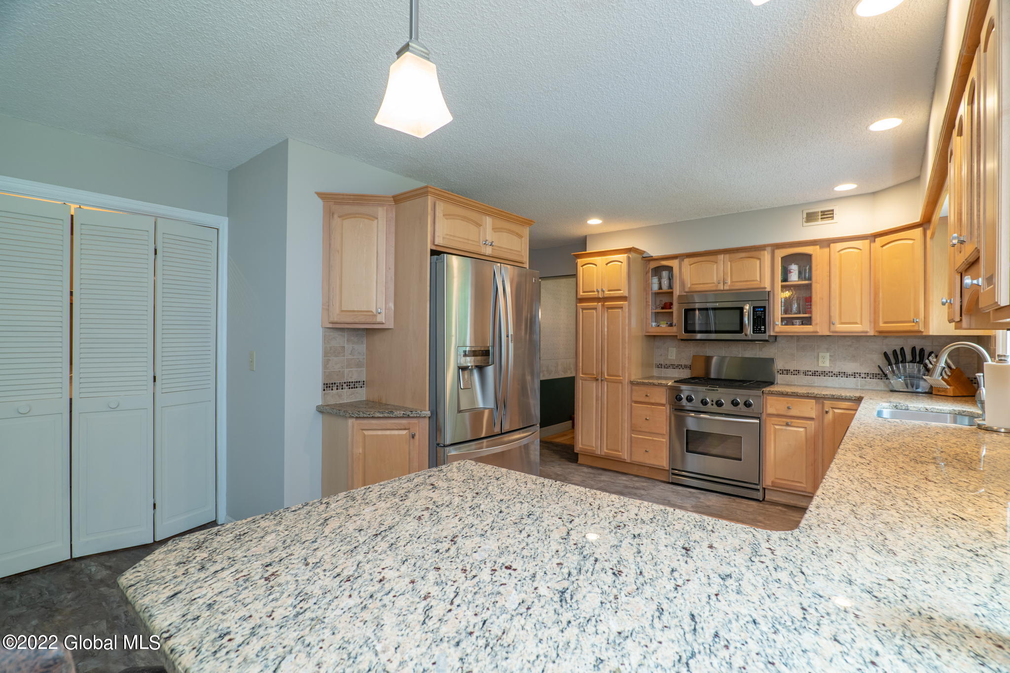 15 Rolling Hills Road Colonie, NY 12309 - Photo 6 of 45 15-web-or-mls-15RollingHillsRd-15