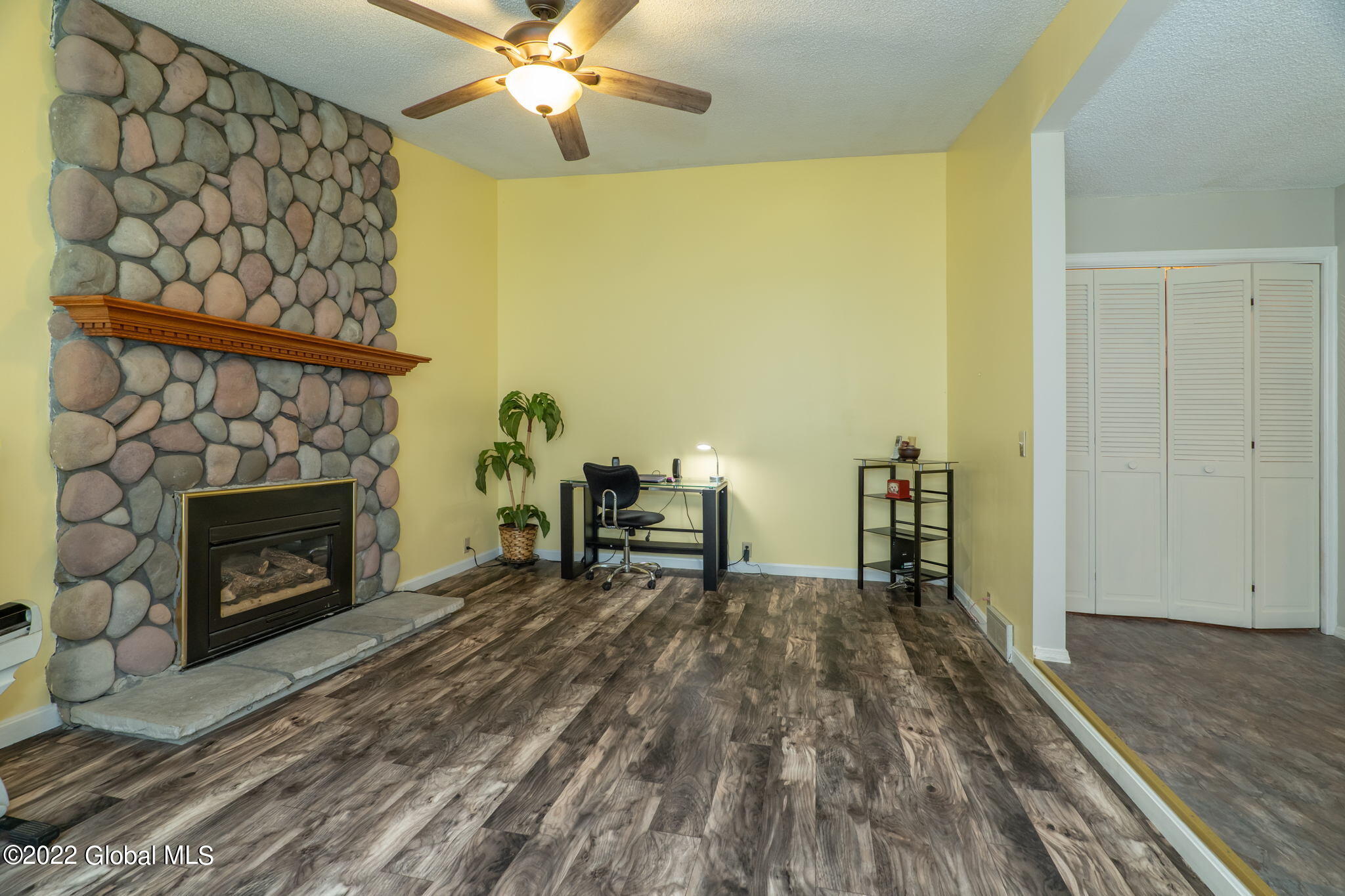 15 Rolling Hills Road Colonie, NY 12309 - Photo 7 of 45 16-web-or-mls-15RollingHillsRd-16