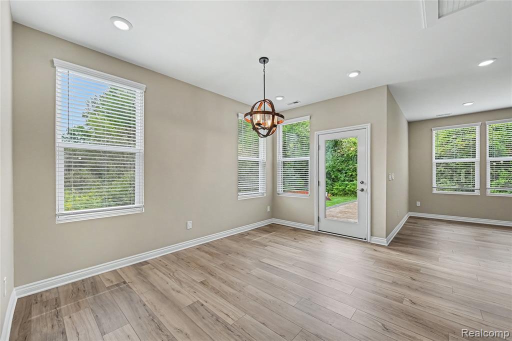 5224 Lewiston Road Canton, MI 48188 - Photo 17 of 38 Gallery Image 17