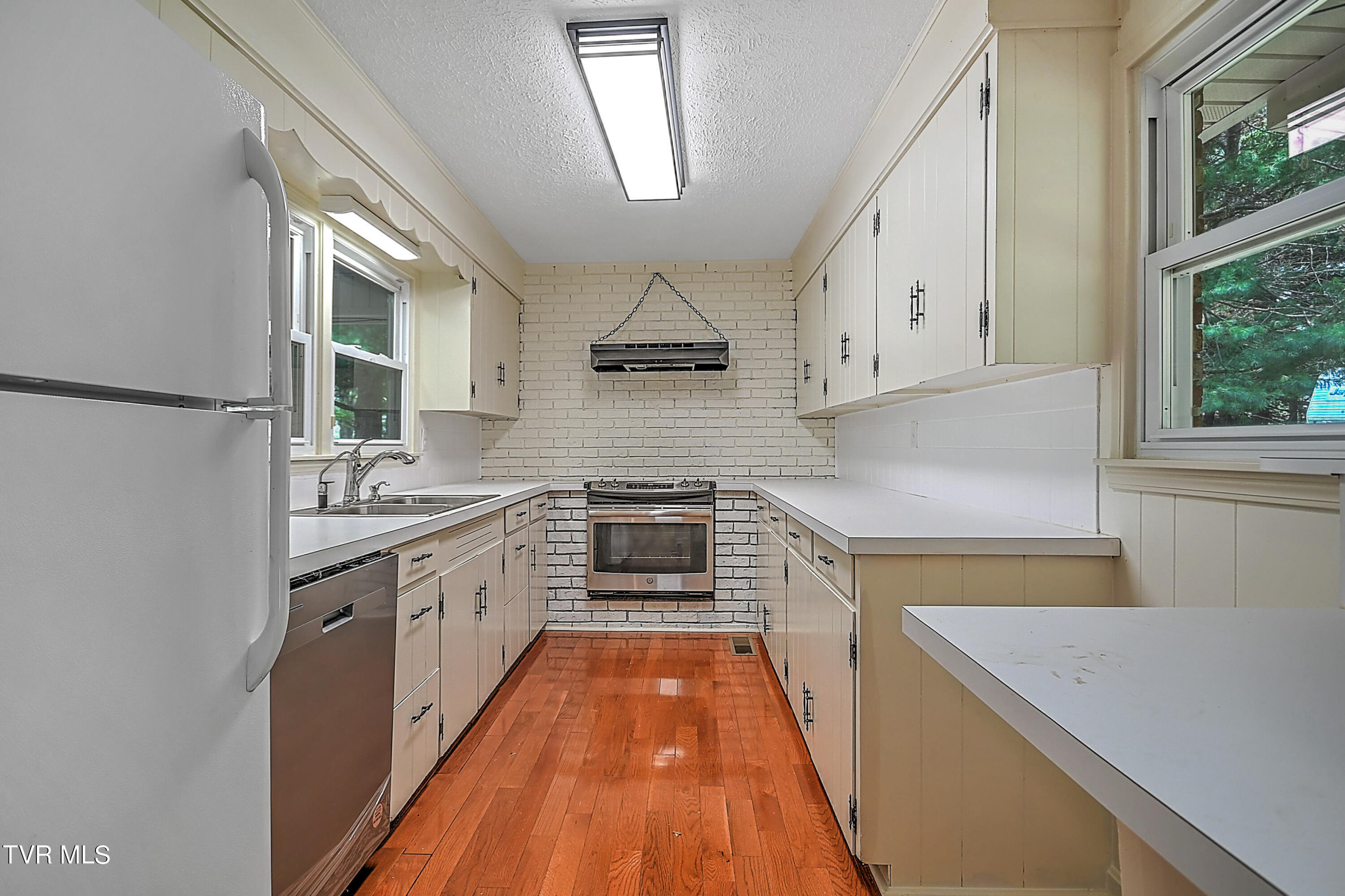 505 Claude Simmons Road Johnson City, TN 37604 - Photo 13 of 42 505 Claude Simmons BS-8