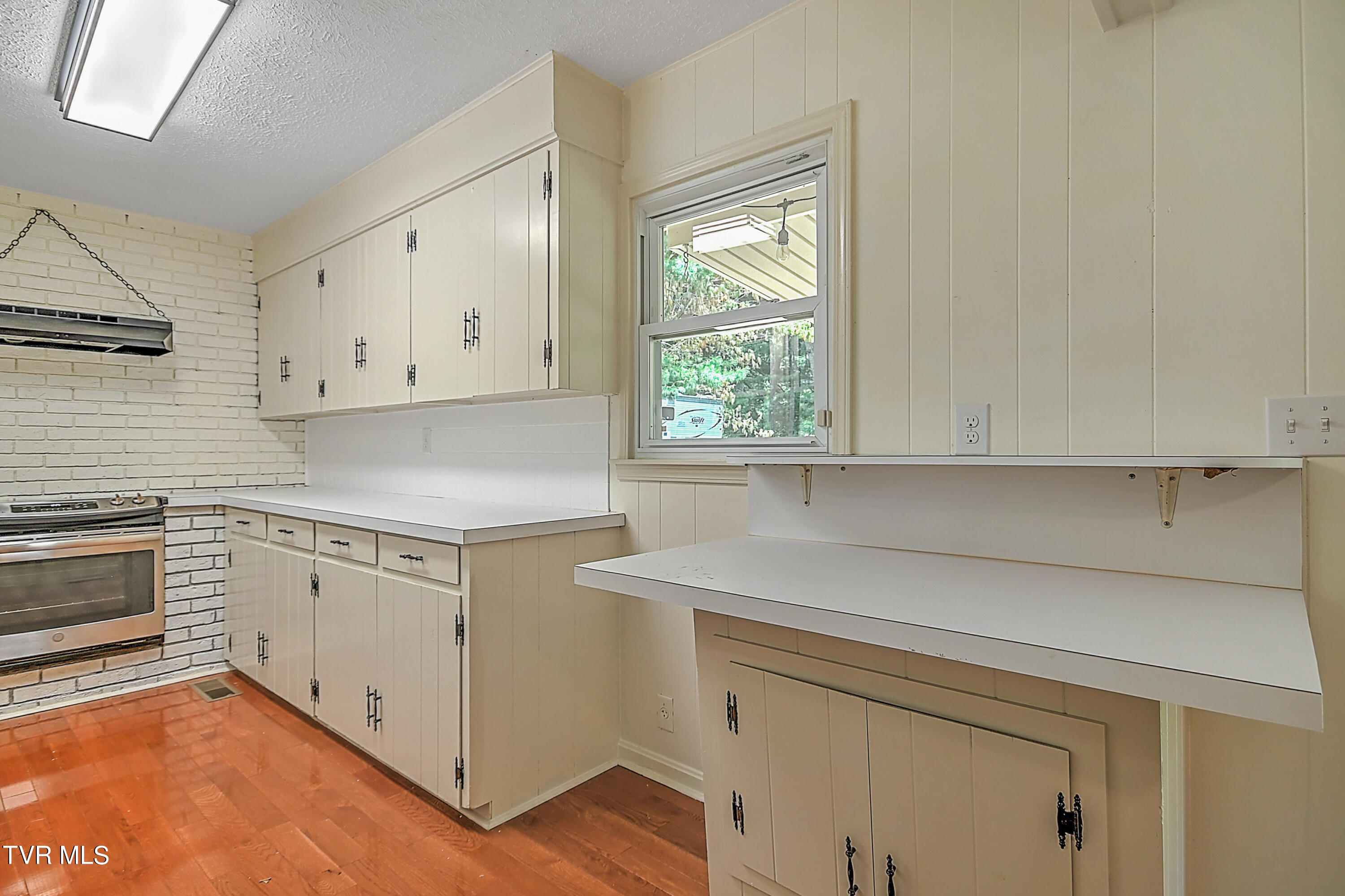 505 Claude Simmons Road Johnson City, TN 37604 - Photo 14 of 42 505 Claude Simmons BS-9