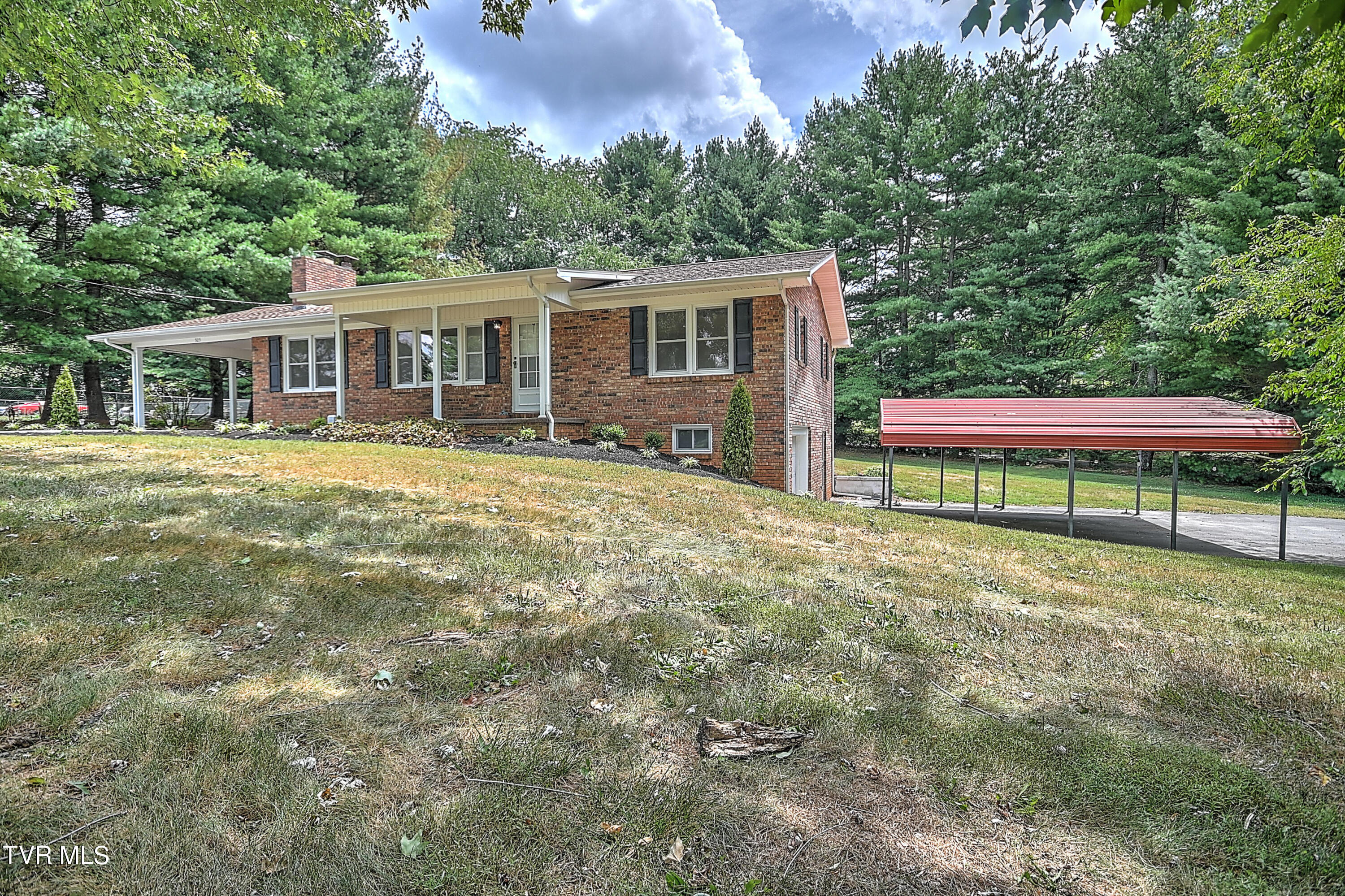 505 Claude Simmons Road Johnson City, TN 37604 - Photo 4 of 42 505 Claude Simmons BS-4