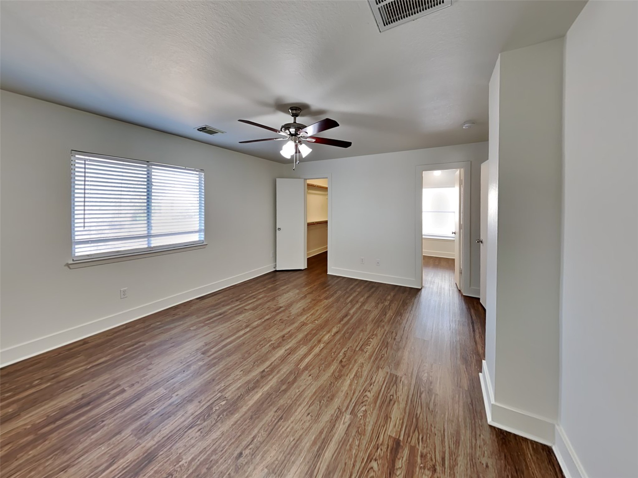 817 Lightningbug Lane Conroe, TX 77301 - Photo 11 of 20
