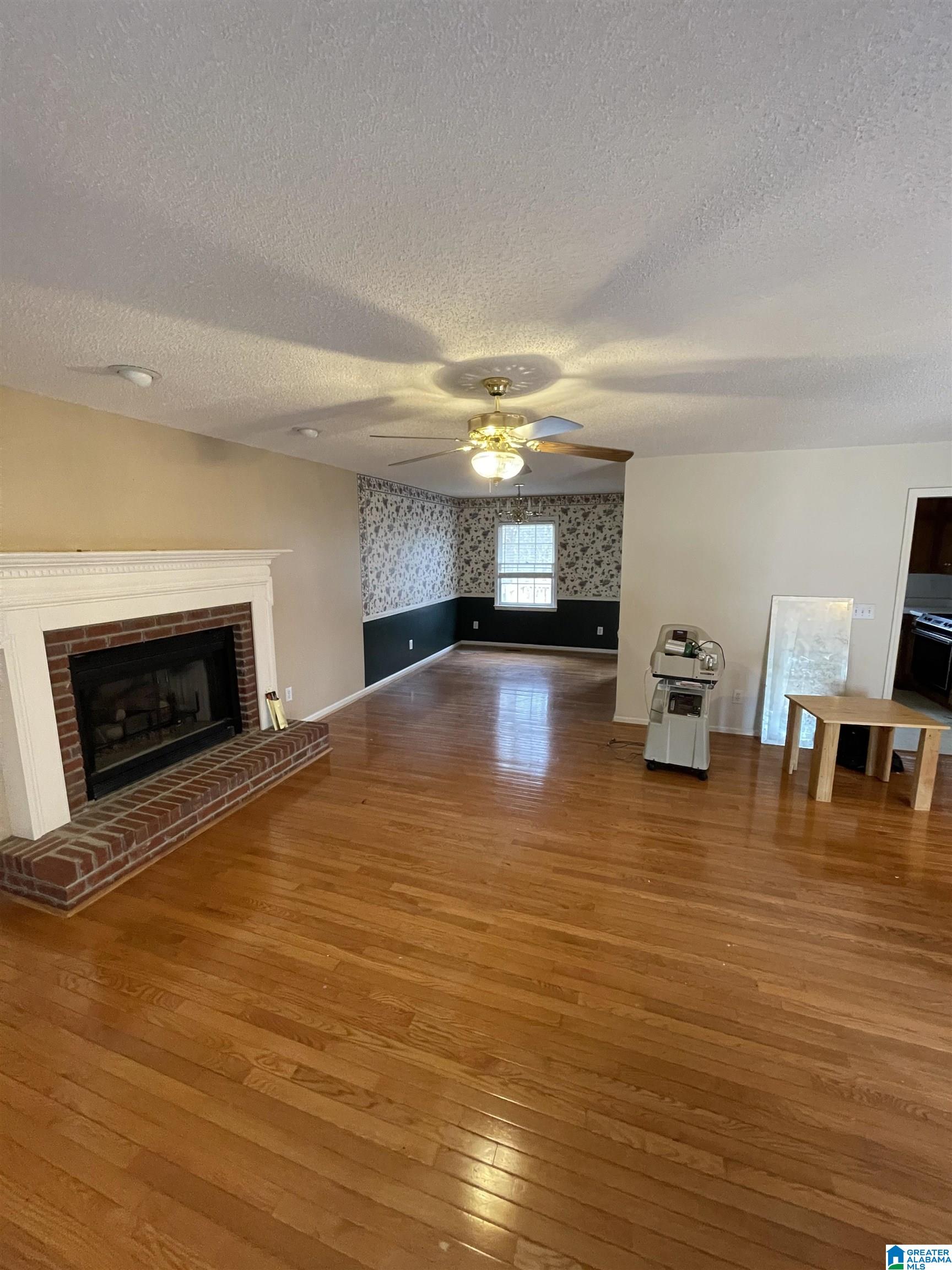 204 Cloverleaf Circle Helena, AL 35080 - Photo 3 of 6