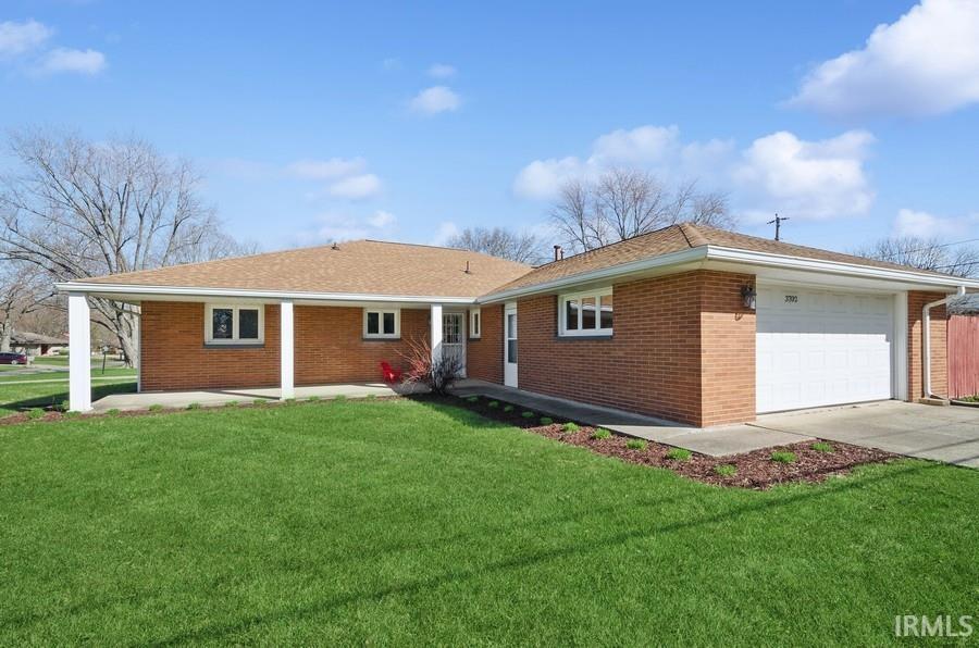 3702 West Petty Road Muncie, IN 47304 - Photo 1 of 19