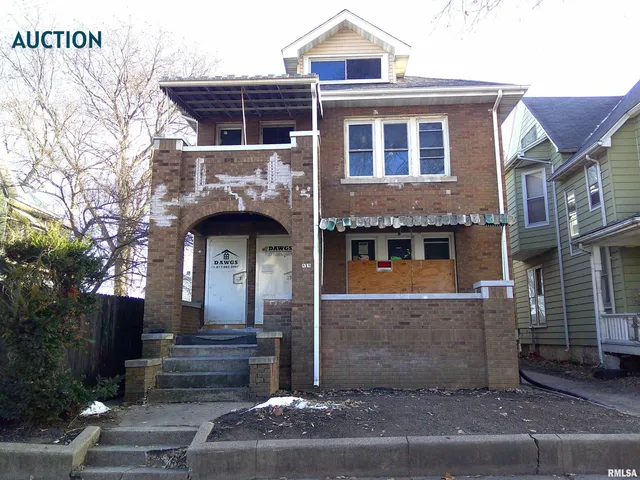 $49,900 | 818 Northeast Madison Avenue, Peoria, IL 61603