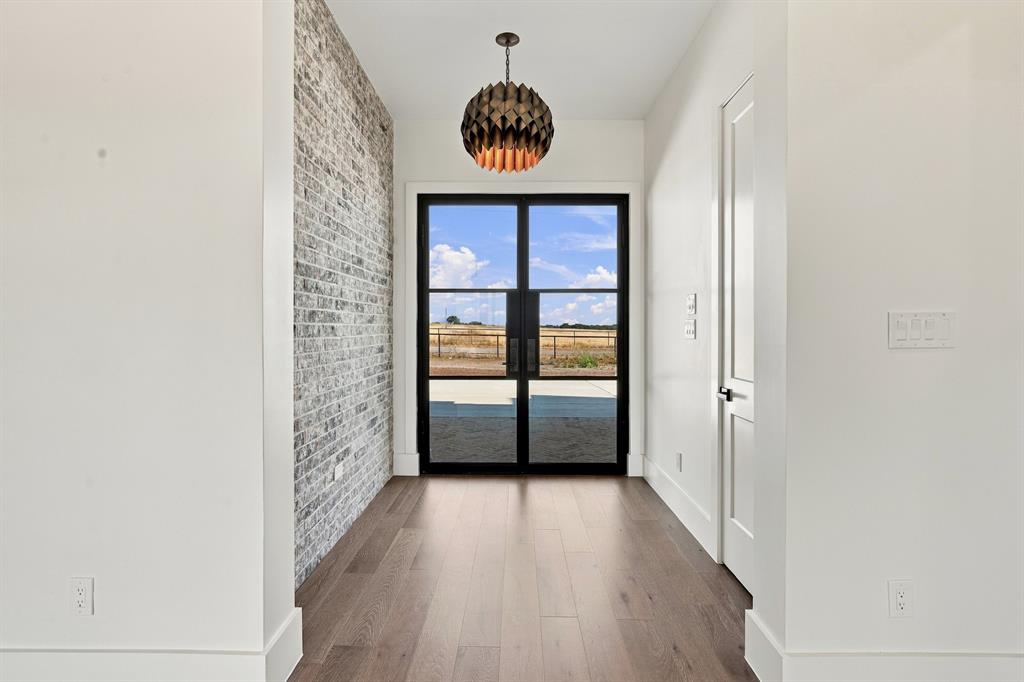 157 Cartwright Park Road Weatherford, TX 76087 - Photo 5 of 40 Gallery Image 5