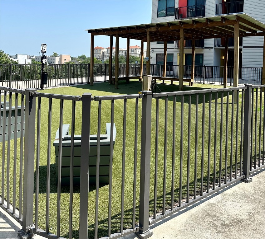 3550 Main Street, Unit 4425 Houston, TX 77002 - Photo 33 of 46 a view of a building from a balcony