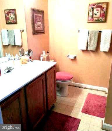 26052 Ridge Manor Drive Damascus, MD 20872 - Photo 15 of 18 Master Bath on Upper Level