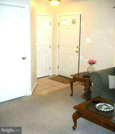 26052 Ridge Manor Drive Damascus, MD 20872 - Photo 4 of 18 Entranceway/foyer