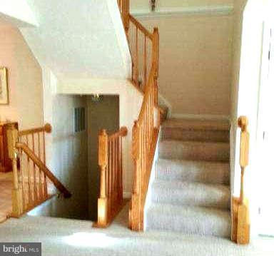 26052 Ridge Manor Drive Damascus, MD 20872 - Photo 10 of 18 Staircase