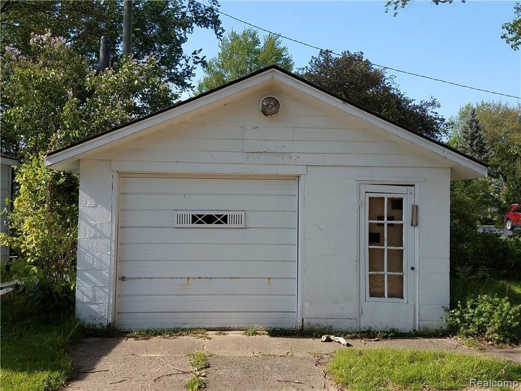 9200 Sashabaw Road Clarkston, MI 48348 - Photo 7 of 8 20170522_172234.jpg