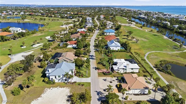 $3,900 | 1235 Par View Drive, Sanibel, FL 33957