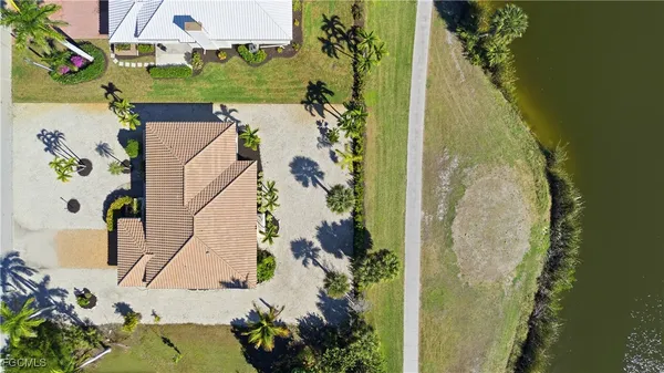 $3,900 | 1235 Par View Drive, Sanibel, FL 33957