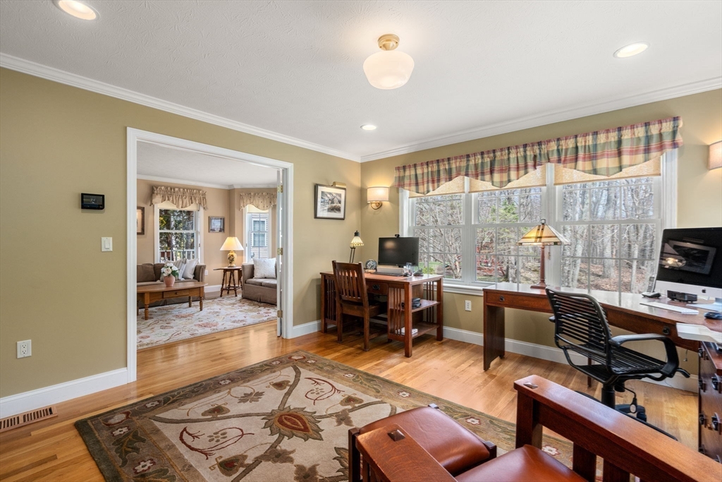 5 Newton Lane Ashland, MA 01721 - Photo 14 of 38