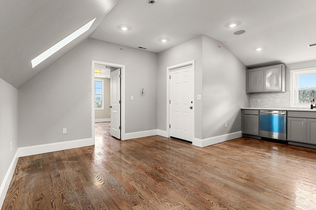 71 Ruthven Street, Unit 4 Boston, MA 02121 - Photo 9 of 17 Gallery Image 9