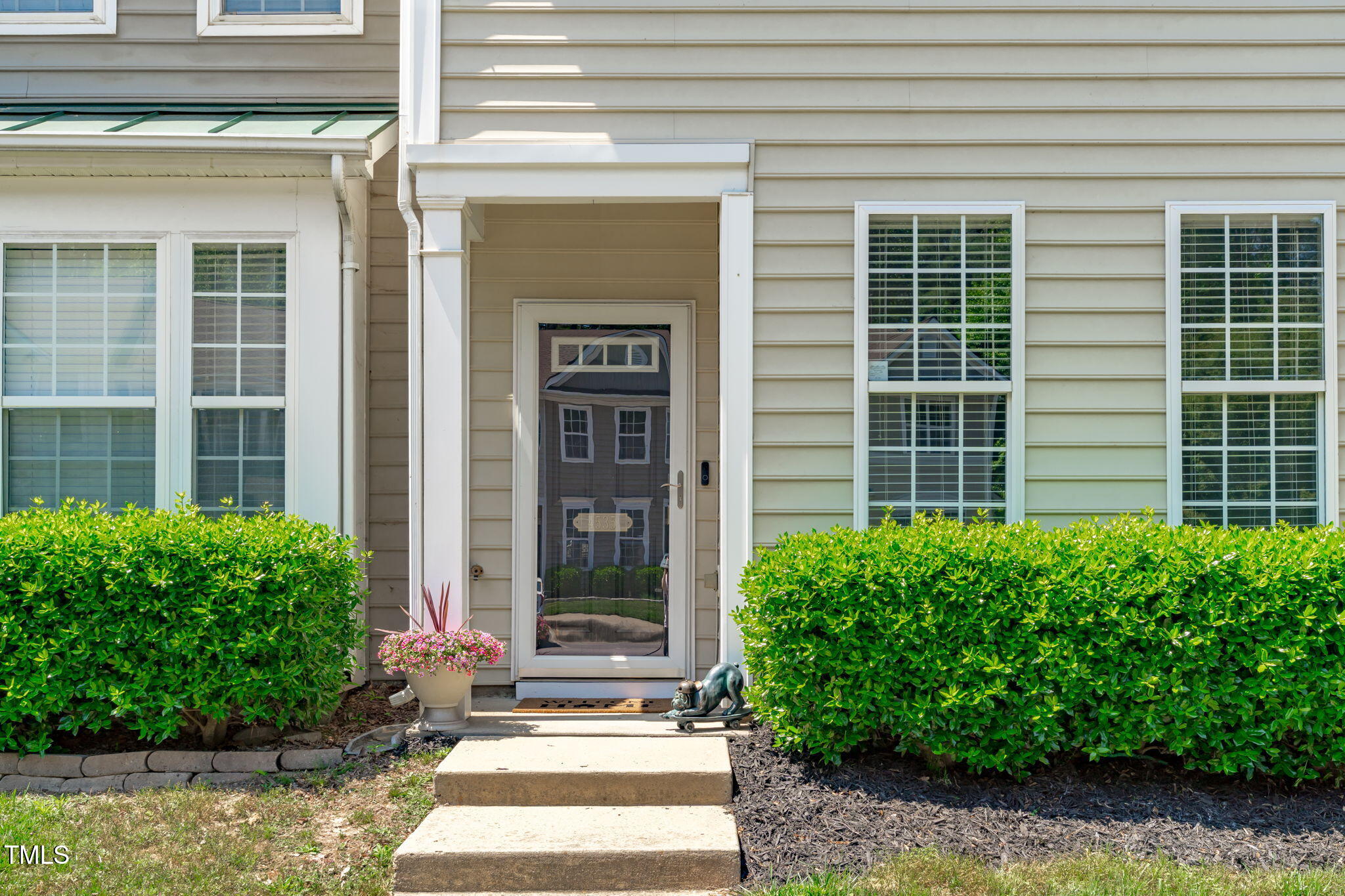 4535 Sugarbend Way Raleigh, NC 27606 - Photo 4 of 32 B-6