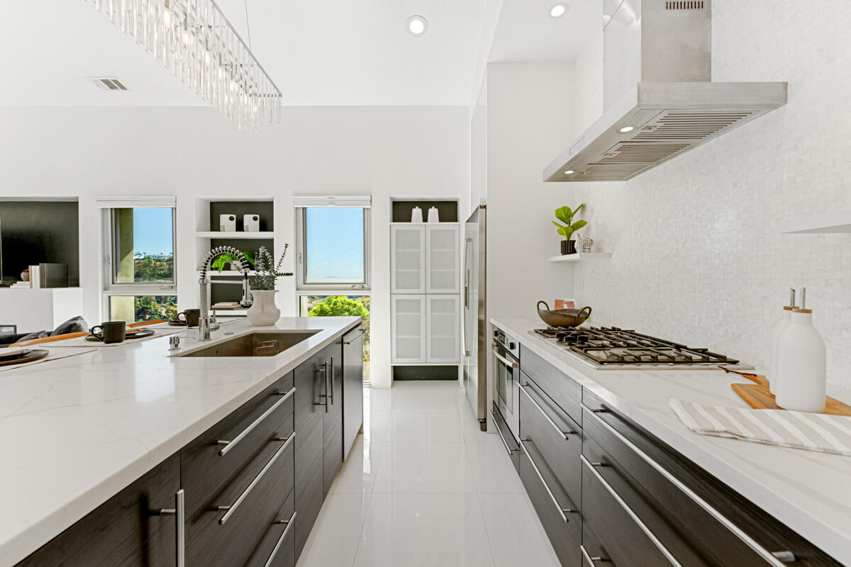 350 Conejo Road Santa Barbara, CA 93103 - Photo 19 of 47 Kitchen
