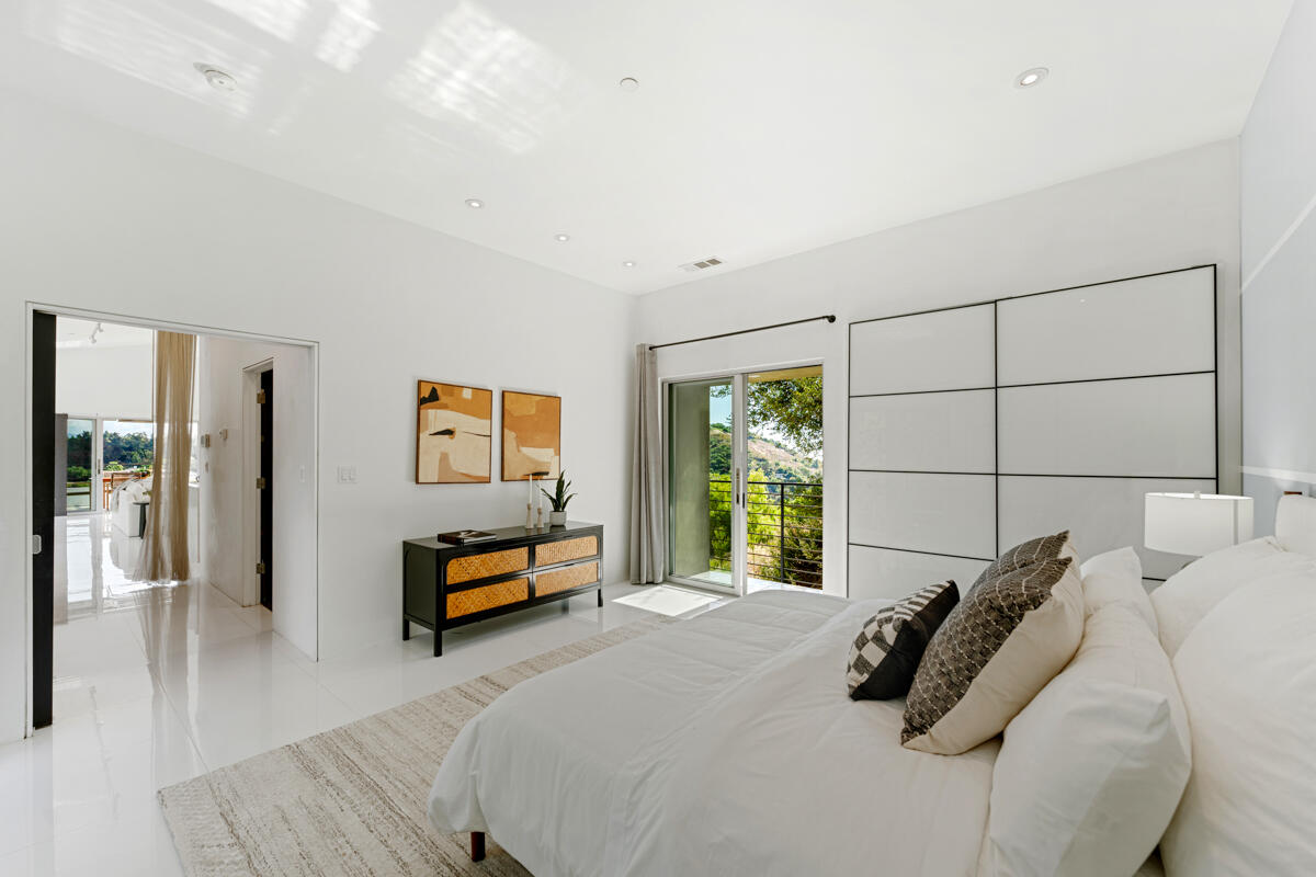 350 Conejo Road Santa Barbara, CA 93103 - Photo 27 of 47 Primary Bedroom