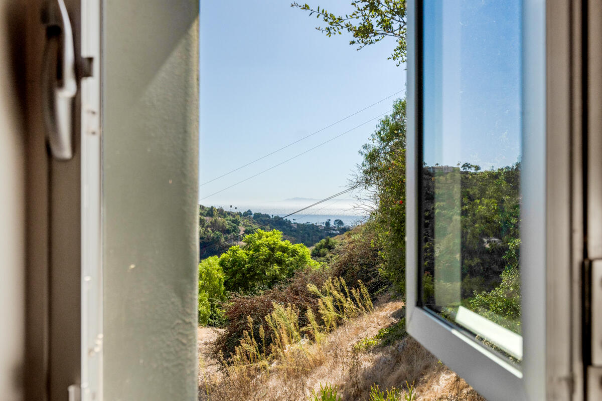 350 Conejo Road Santa Barbara, CA 93103 - Photo 34 of 47 Views